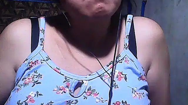 sweetsosie18 online show from February 26, 2026, 2:28 pm