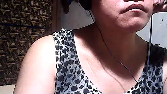 sweetsosie18 online show from March 5, 2026, 11:29 am