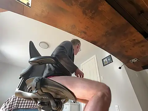 AugWest69 online show from April 15, 2026, 1:48 pm