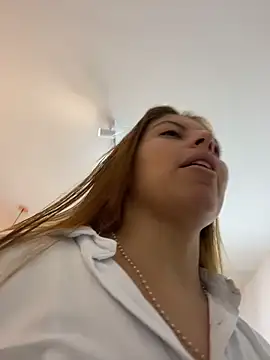 ROSE  15 online show from November 18, 2025, 11:35 am