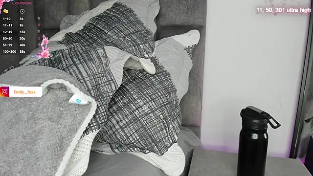 Snapshot of emily_fox1 chatting on March 2, 2026, 10:33 am emily fox1 online show from March 2, 2026, 10:33 am