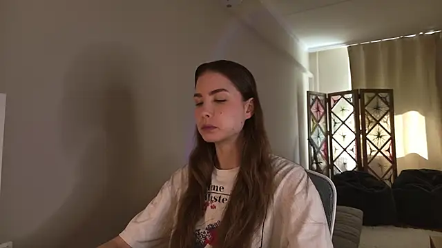 Abella Danger X online show from May 3, 2026, 7:13 am