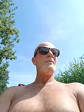 ClubbyEuphory online show from August 2, 2026, 11:08 am