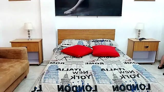 MaloryAndLuna online show from September 27, 2025, 12:00 pm