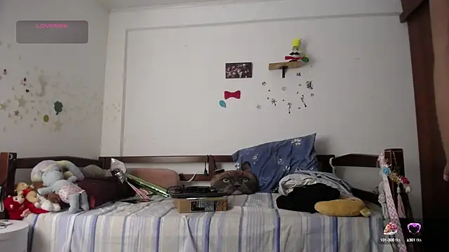 Moon lunita online show from September 16, 2025, 3:35 pm