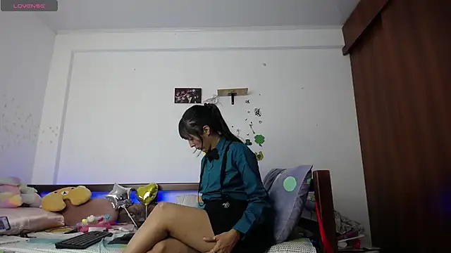 Moon lunita online show from March 17, 2025, 9:13 pm