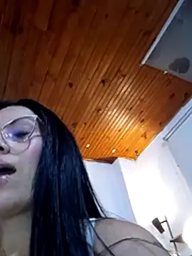 Tania mature online show from May 5, 2026, 5:16 pm