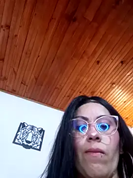 Tania mature online show from May 6, 2026, 5:28 pm