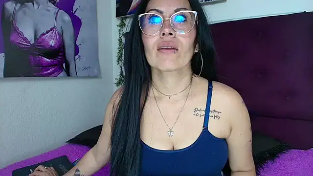 Tania mature online show from July 18, 2026, 5:54 pm