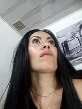 Tania mature online show from May 1, 2026, 5:18 pm