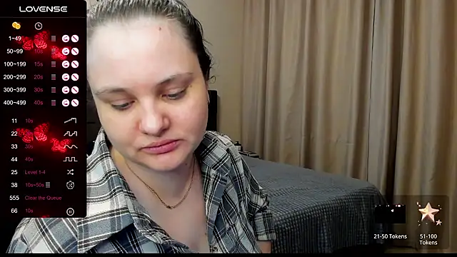 AlanaBrox online show from November 24, 2025, 2:39 pm