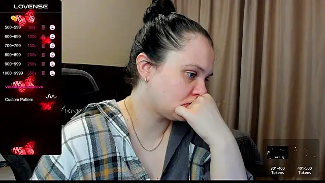 AlanaBrox online show from November 9, 2025, 1:59 pm