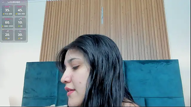 Snapshot of Kareena_chopra chatting on June 19, 2026, 12:33 pm Kareena chopra online show from June 19, 2026, 12:33 pm