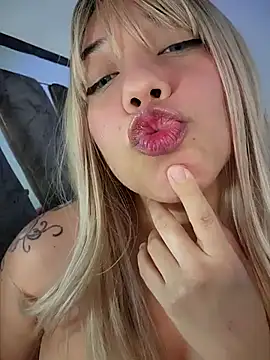 miafresa hot online show from March 8, 2025, 12:00 am