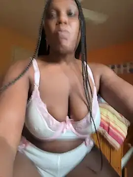 TilaTotti online show from July 27, 2026, 11:12 pm
