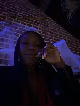 TilaTotti online show from October 30, 2025, 2:21 am