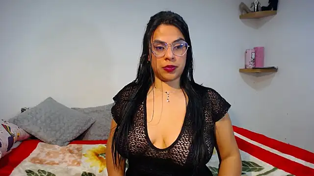 Melanie Ferrara online show from September 18, 2025, 5:54 am