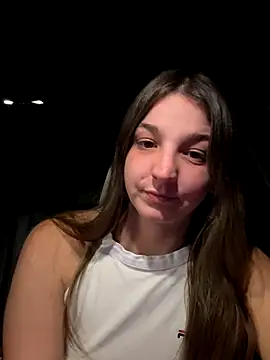 DoriDeluxe66 online show from September 29, 2025, 9:31 pm