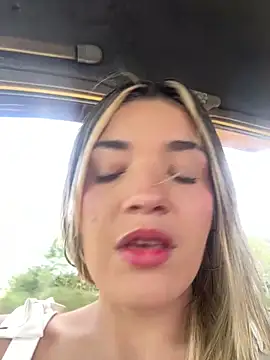 Snapshot of Sarita-candy chatting on December 22, 2025, 7:58 pm Sarita-candy online show from December 22, 2025, 7:58 pm