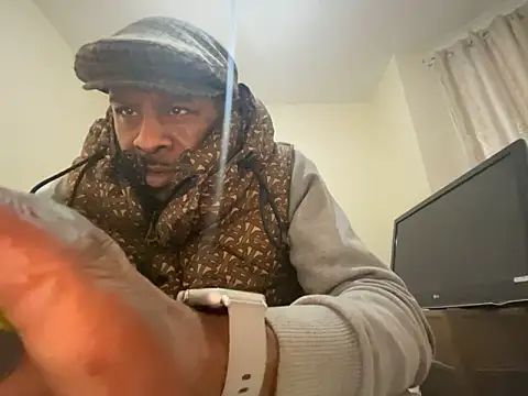 CuzzyB69 online show from March 10, 2025, 5:18 pm