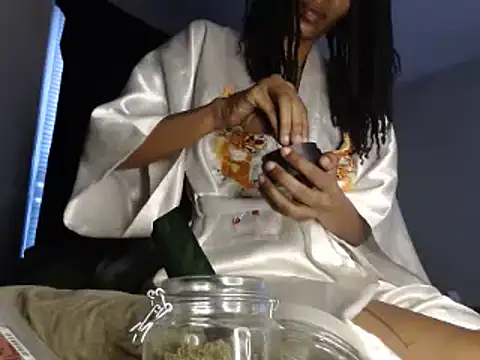 EmpressSunshine online show from January 29, 2025, 2:10 pm