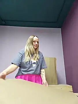 Bondgirl 013 online show from February 25, 2026, 6:19 pm