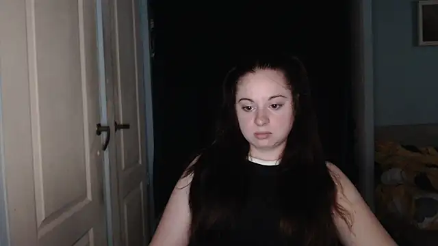 ryhhnnagold99 online show from June 25, 2026, 1:27 pm