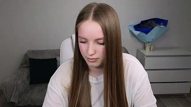 EvaMaddison online show from March 19, 2025, 7:38 pm