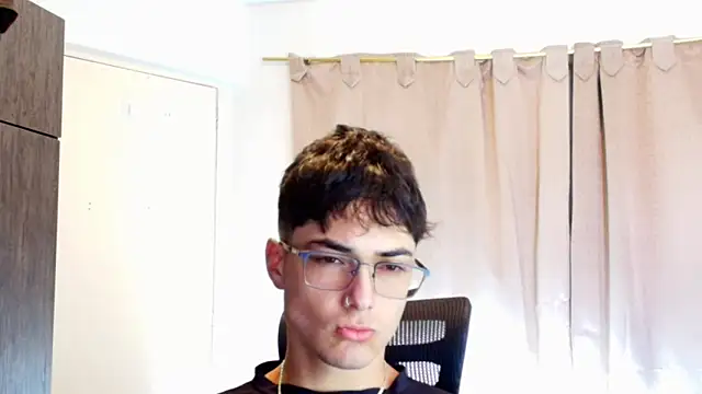 Snapshot of jimmy_class chatting on February 18, 2026, 8:16 pm jimmy class online show from February 18, 2026, 8:16 pm