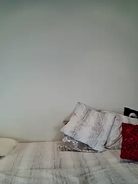 AureliaDoux online show from March 9, 2025, 2:54 pm