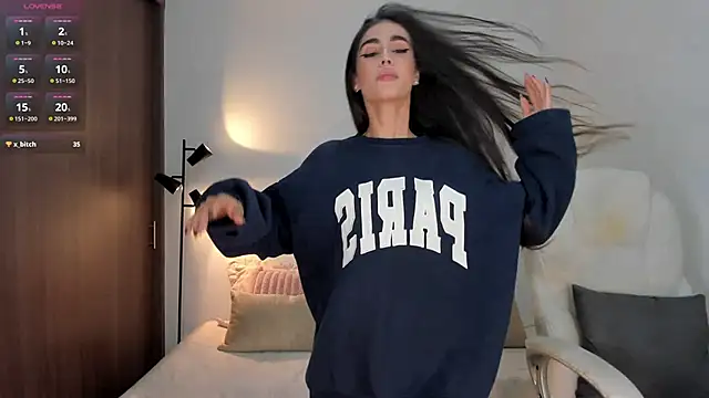 RebeccaBaxter online show from November 12, 2025, 11:52 pm