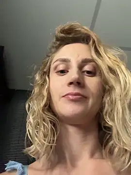 Feral berry 8133 online show from September 29, 2025, 7:52 pm