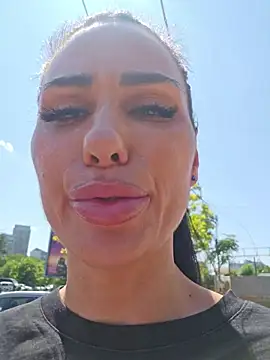 Lorettelorena online show from July 28, 2026, 11:17 am