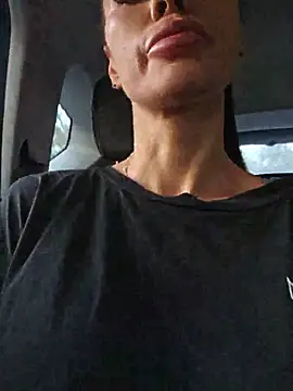 Lorettelorena online show from July 12, 2026, 3:07 am
