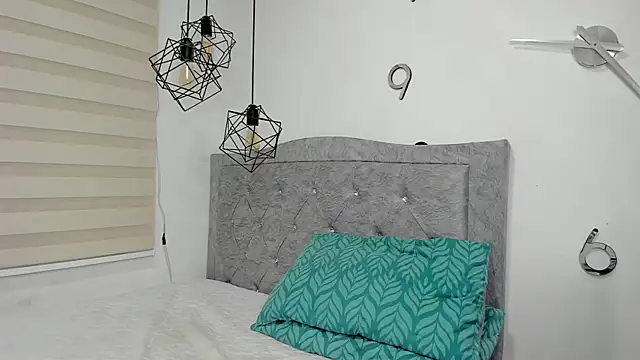 Snapshot of SIXXTOLOVE18 chatting on March 3, 2026, 11:23 pm SIXXTOLOVE18 online show from March 3, 2026, 11:23 pm