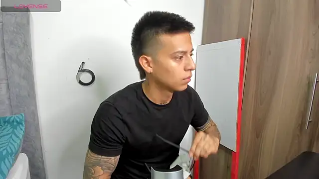 Snapshot of SIXXTOLOVE18 chatting on February 21, 2026, 7:43 am SIXXTOLOVE18 online show from February 21, 2026, 7:43 am