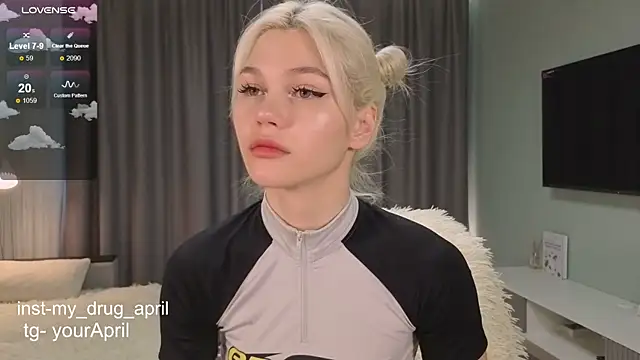 MyApril online show from November 9, 2025, 7:01 am