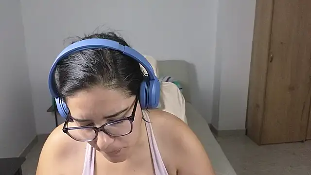 blue  moon  online show from July 5, 2026, 3:44 am