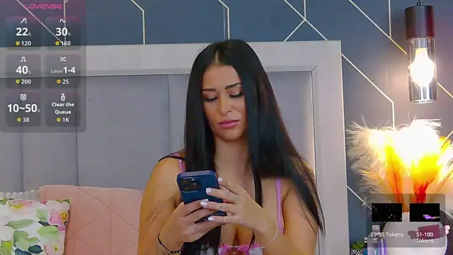 EmyLaveau online show from September 12, 2025, 5:29 am