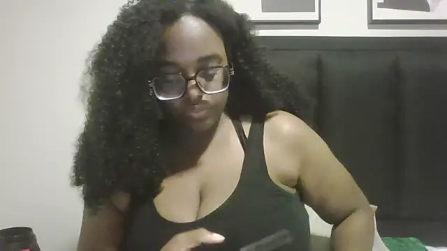 MissCC99 online show from April 5, 2026, 11:55 pm