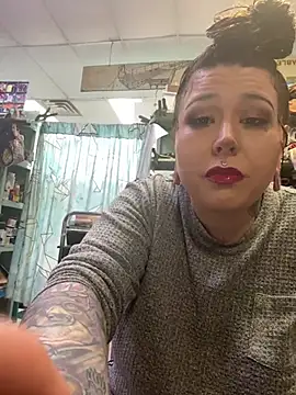 Snapshot of evacheers chatting on January 18, 2025, 11:00 pm evacheers online show from January 18, 2025, 11:00 pm