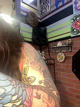 Snapshot of evacheers chatting on November 11, 2025, 5:02 am evacheers online show from November 11, 2025, 5:02 am