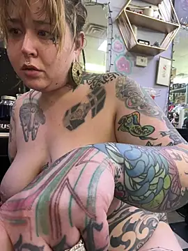 Snapshot of evacheers chatting on February 5, 2025, 4:58 pm evacheers online show from February 5, 2025, 4:58 pm