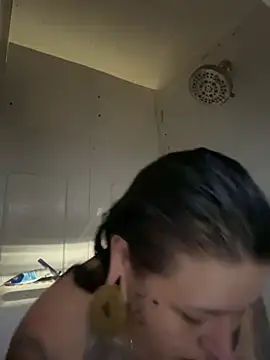 Snapshot of evacheers chatting on October 23, 2025, 6:39 pm evacheers online show from October 23, 2025, 6:39 pm