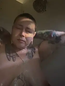 Snapshot of evacheers chatting on November 21, 2025, 7:13 pm evacheers online show from November 21, 2025, 7:13 pm