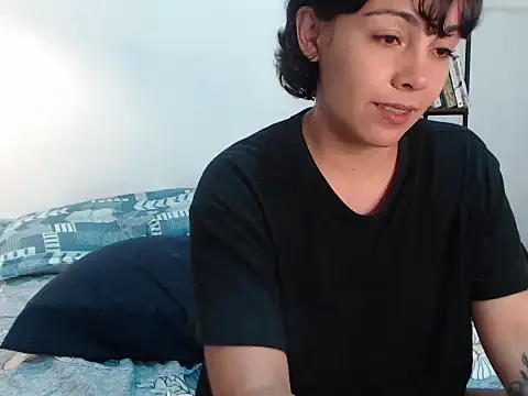 camii 7 online show from February 25, 2025, 1:09 am