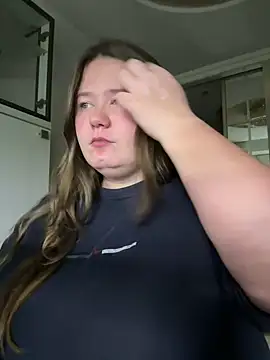 Snapshot of remirann_ chatting on December 21, 2024, 2:47 pm remirann online show from December 21, 2024, 2:47 pm