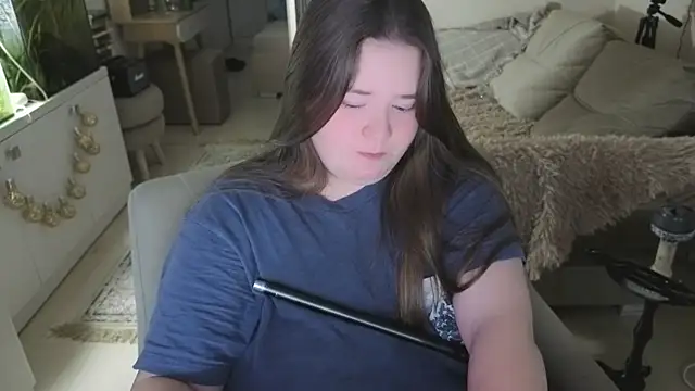 Snapshot of remirann_ chatting on January 16, 2026, 7:18 pm remirann online show from January 16, 2026, 7:18 pm