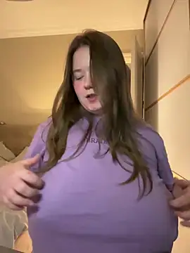 Snapshot of remirann_ chatting on January 7, 2025, 6:14 pm remirann online show from January 7, 2025, 6:14 pm