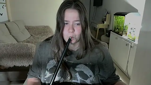 Snapshot of remirann_ chatting on March 3, 2025, 6:35 pm remirann online show from March 3, 2025, 6:35 pm